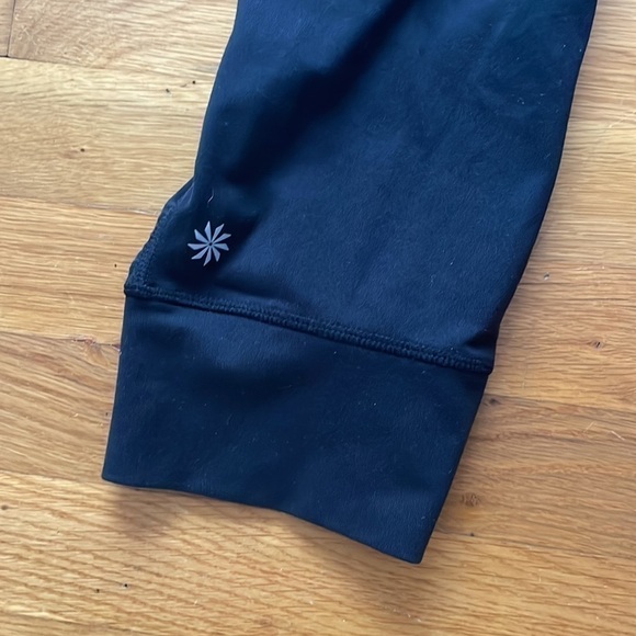 Athleta black capri/crop leggings with cuff small - Picture 2 of 7